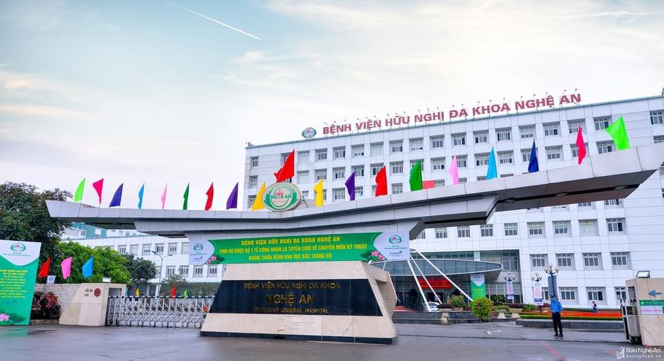 Nữ nhân viên y tế tại Nghệ An bị tấn công phải nhập viện điều trị